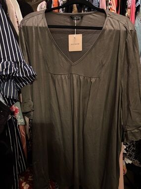 NWT: BloomChic size 28  V-Neck Olive Green Ruffle Sleeve soft top